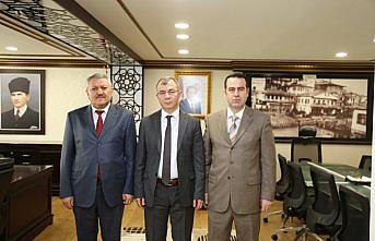 Yeşilay Derneği'nden Vali Doruk'a ziyaret