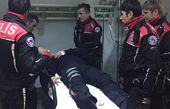 Yunus ekibinin motosikleti otomobille çarpıştı: 2 polis yaralı
