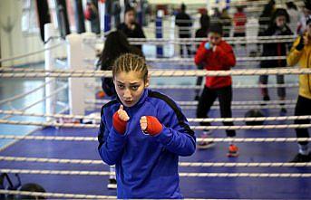 Altın madalya için yumruk atacak