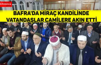 Bafra'da Miraç Kandilinde Vatandaşlar Camilere Akın Etti