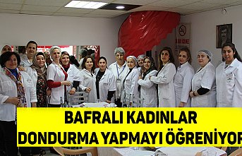 Bafralı kadınlar dondurma yapmayı öğreniyor