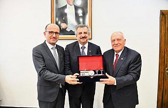 Bakan Yardımcısı Büyükdede'den KARDEMİR'e ziyaret