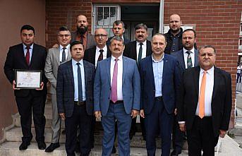 Bartın Belediye Başkanı Akın, mazbatasını aldı