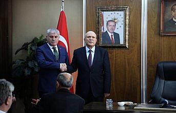 Bayburt Belediyesinde devir teslim töreni