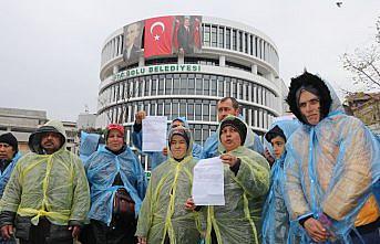 Bolu Belediyesi'nde işten çıkarılan işçilerden oturma eylemi