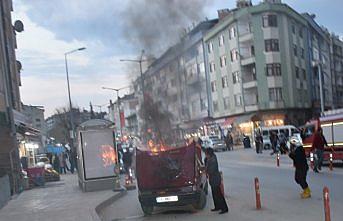 Boyabat'ta araç yangını