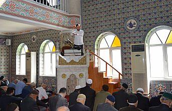 Cuma hutbesi işaret diliyle aktarıldı