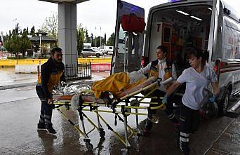 Denizde boğulma tehlikesi geçiren kadını polis kurtardı