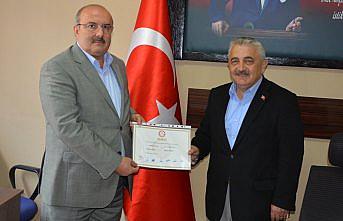 Doğanyurt Belediye Başkanı Kaya mazbatasını aldı