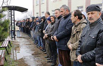 İnşaattan düşerek ölen işçi toprağa verildi