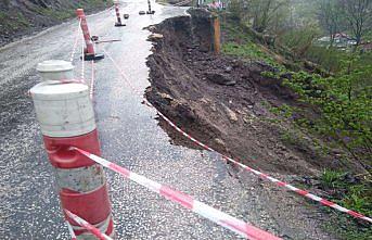 Ordu'da heyelandan kapanan yollar ulaşıma açıldı