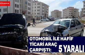 Otomobil ile hafif ticari araç çarpıştı: 5 yaralı