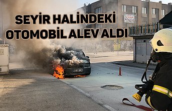 Seyir halindeki otomobil alev aldı