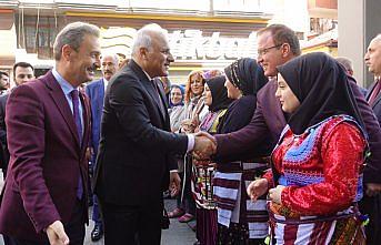 Trabzon Büyükşehir Belediyesinde devir teslim töreni