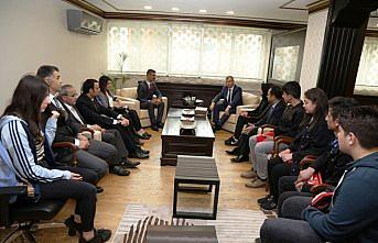 Vali Doruk'a öğrencilerden ziyaret