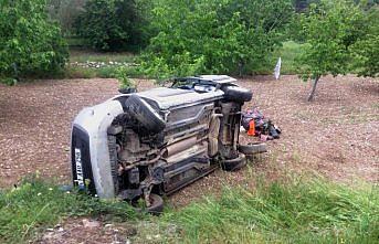 Amasya'da hafif ticari araç devrildi: 6 yaralı