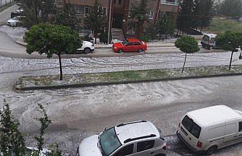 Amasya'da sağanak ve dolu etkili oldu