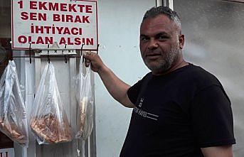 Askıda ekmek kampanyasına 7 yıldır devam ediyor