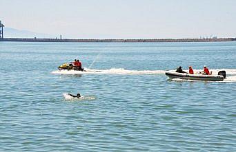 Dalgıçların denizden çıkardığı atıklar sergilendi
