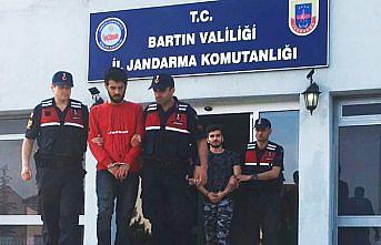 Dolandırıcılık şüphelisi iki öğrenci suçüstü yakalandı