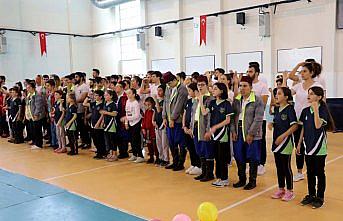 Engelleri sporla aştılar