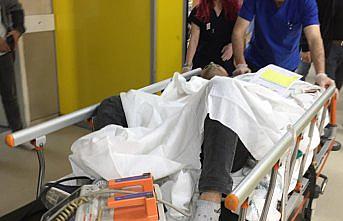 Geç gelen elektrik tesisatçısının makasla yaralandığı iddiası