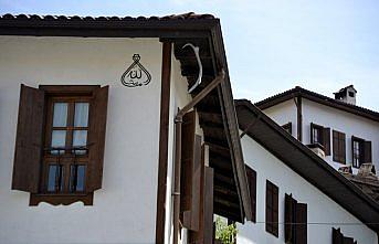 Geyik boynuzları Safranbolu evlerinin “sigortası“ gibi görülüyor