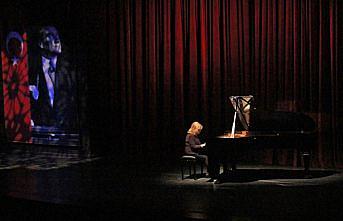 İdil Biret'ten 100. Yıl Atatürk Konseri