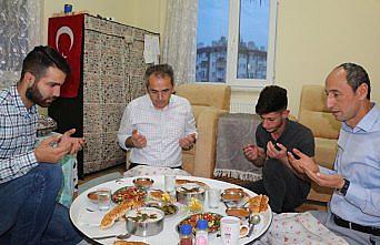 Kaymakam Pişkin, öğrencilerle iftar yaptı