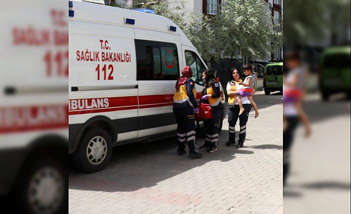 Kolu koşu bandına sıkışan çocuğu itfaiye kurtardı