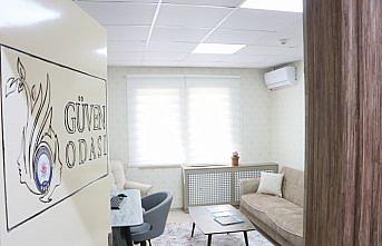 Mağdur kadınlar için polis merkezinde 