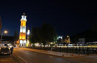 Noterden zimmetli saatin bakımını 25 yıldır sürdürüyor