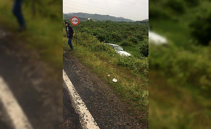 Ordu'da otomobil fındık bahçesine devrildi: 3 yaralı