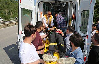 Ordu'da otomobil menfeze düştü: 2 yaralı