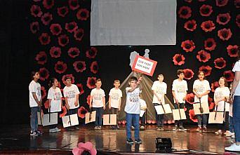 Özel eğitim öğrencilerinden Anneler Günü etkinliği