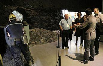 Polonyalı akademisyenler Maden Müzesi'ni gezdi