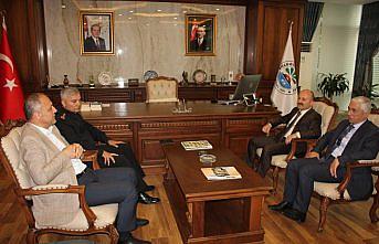 Vali Varol'dan Belediye Başkanı Üçok'a hayırlı olsun ziyareti