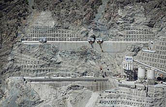 Yusufeli Barajı'nda gövde beton dökümünün dörtte biri tamamlandı