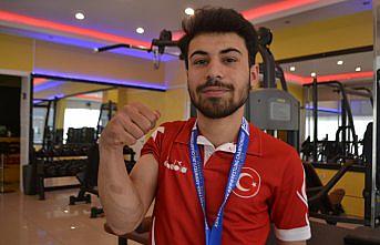 Antrenmansız kazandığı Avrupa şampiyonluğundan sonra hedef büyüttü