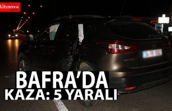 Bafra'da iki otomobil çarpıştı: 5 yaralı