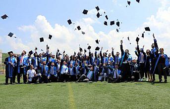Düzce Üniversitesi'nde mezuniyet heyecanı