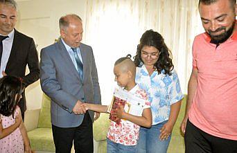 Karne sevincini evinde yaşadı