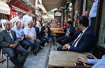 Kaymakam Kaya, kıraathaneleri gezdi