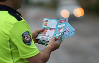 Polis ekipleri çocuklara 