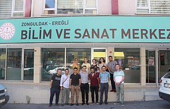 Sağlık çalışanlarından fizik laboratuvarı