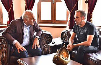 Sanatçı Haluk Levent'ten Başkan Zorluoğlu'na ziyaret