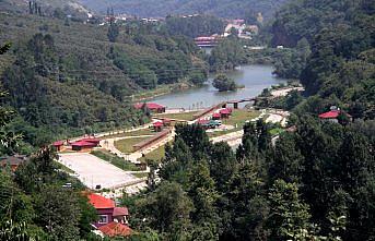 Sera Gölü yerli ve yabancı turistleri bekliyor