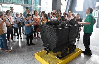 Sınıf arkadaşları yıllar sonra aynı şehirde buluştu