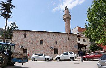 Tarihi cami bin yıldır Müslümanların hizmetinde
