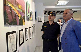 Zihinsel engelli öğrenciden resim sergisi